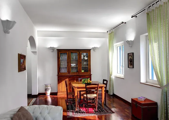 Caruso 1 By Villasandco Rentalsorrento アパート ソレント